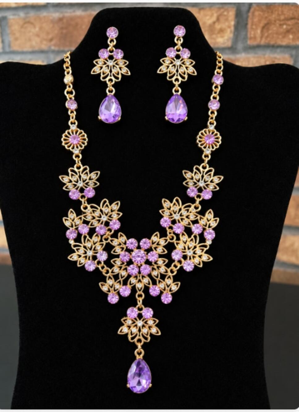 Gold Tone Floral Necklace & Drop Earrings Lavendar Purple Rhinestones